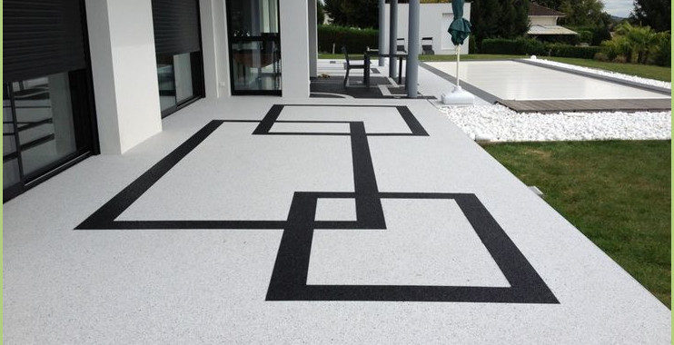 Coating terrace pool (Luberon in France)