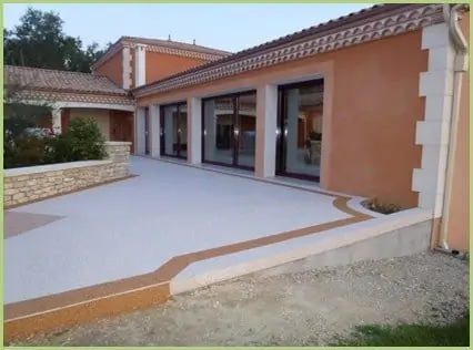 Terrasse en résine près de Milan